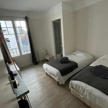 Hotel Les Chiens Du Guet 3*