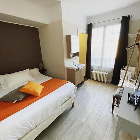 Hotel Les Chiens Du Guet 3*